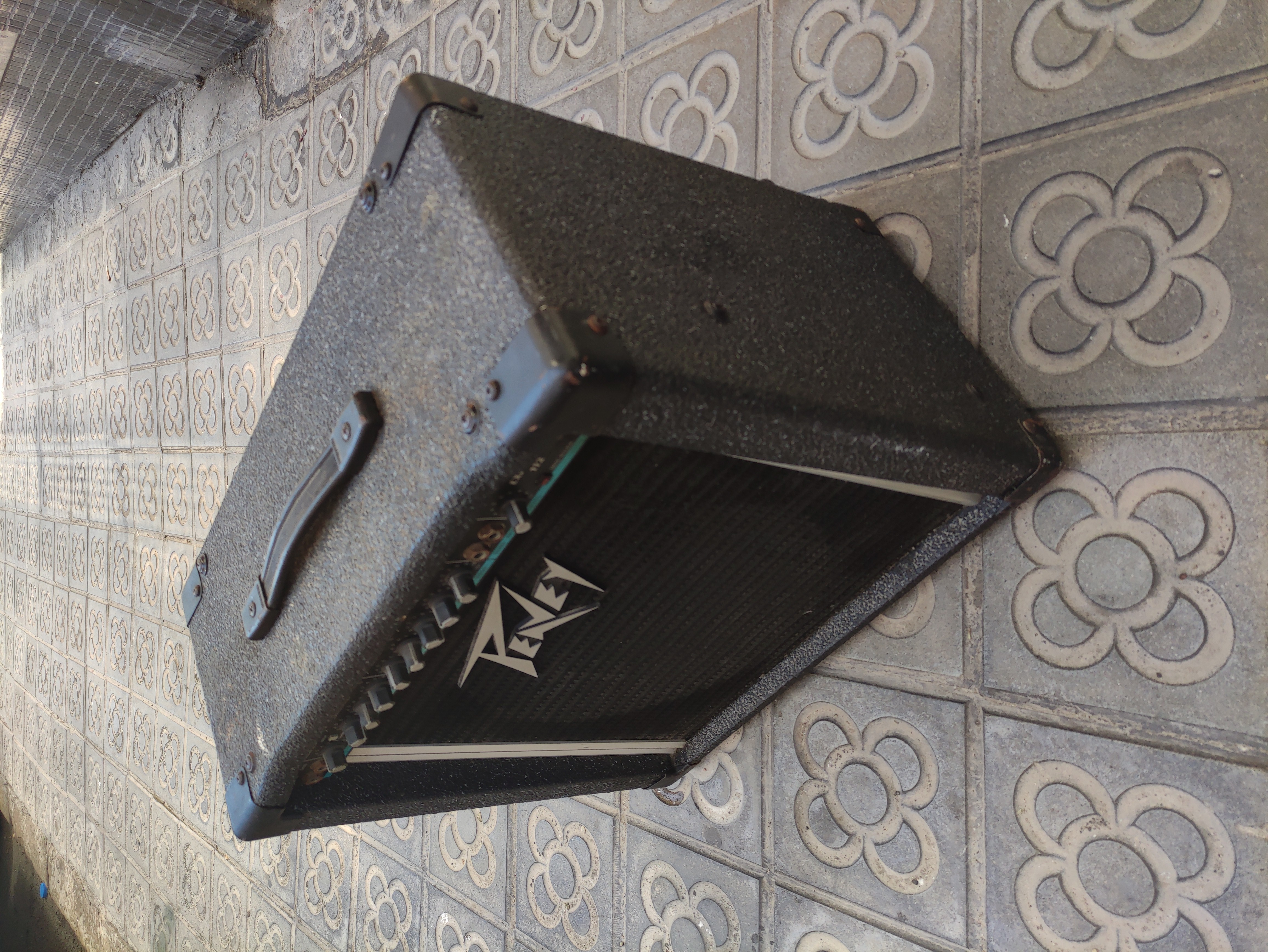 amplificador guitarra música penvey 50x40x27 (35eu) 1u